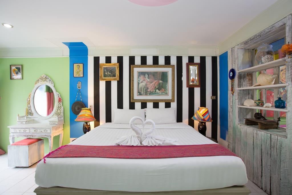 Barefoot Hotel Kalim Beach Front Patong Δωμάτιο φωτογραφία